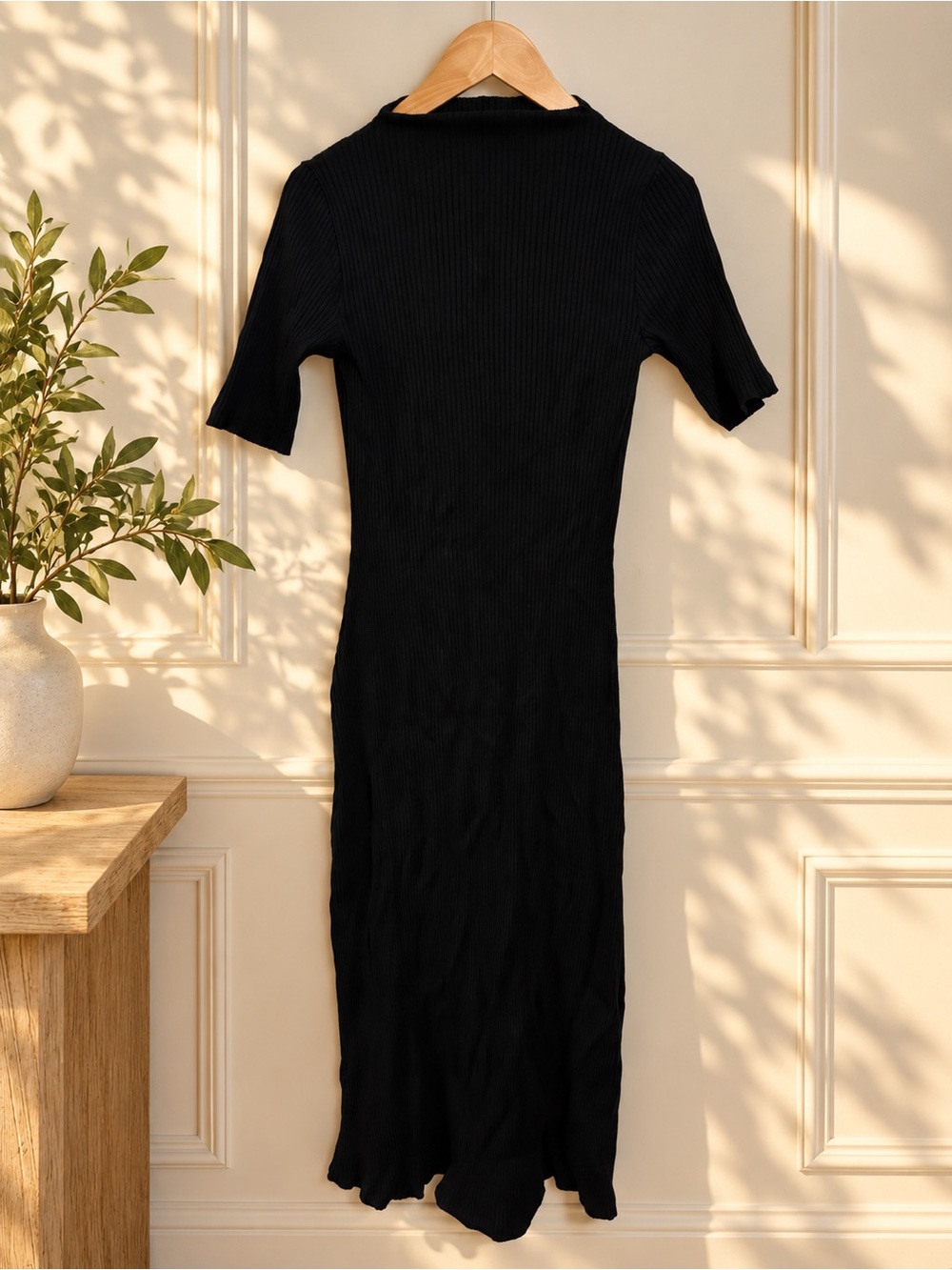 Black Ribbed Short Sleeve Midi Dress - Zara Size Large